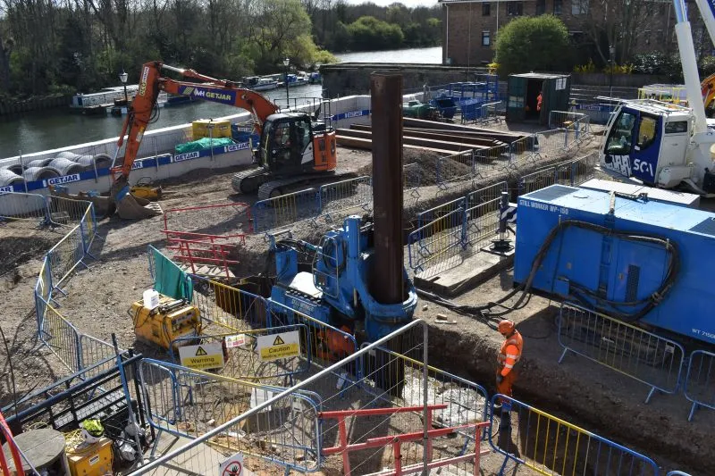 With hydraulic mechanisms averting the loud vibrations of traditional piling methods, our silent...