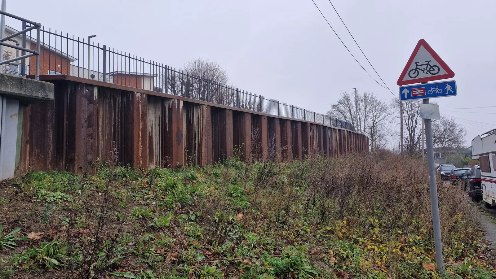 Kingston Road Retaining Wall, Leatherhead